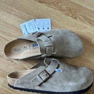 Birkenstock Beige Suede Clogs